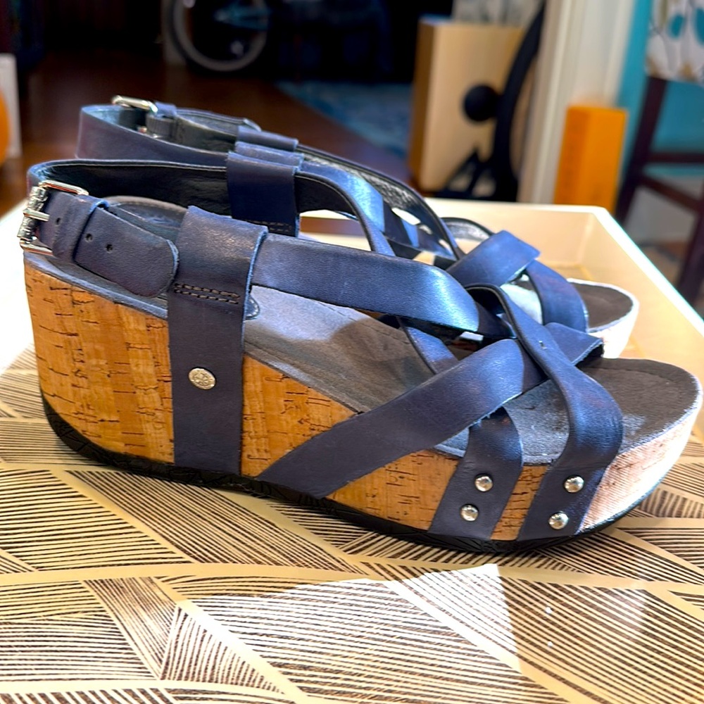 Bussola blue wedge leather sandals. Size 38 / 8